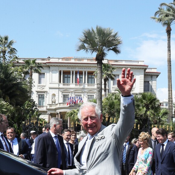 Georges-François Leclerc (préfet des Alpes-Maritimes), Christian Estrosi (marie de Nice), le prince Charles et Camilla Parker Bowles, duchesse de Cornouailles, et Laura Tenoudji lors d'une séquence hommage aux victimes des attentats de 2016 à la Villa Massena à Nice, le 7 mai 2018. © Philippe Brylak/Bestimage