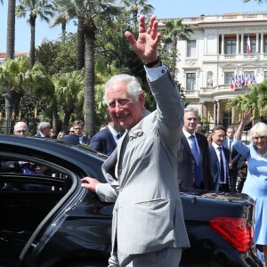 Georges-François Leclerc (préfet des Alpes-Maritimes), Christian Estrosi (marie de Nice), le prince Charles et Camilla Parker Bowles, duchesse de Cornouailles, et Laura Tenoudji lors d'une séquence hommage aux victimes des attentats de 2016 à la Villa Massena à Nice, le 7 mai 2018. © Philippe Brylak/Bestimage