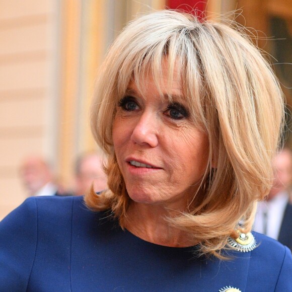 La femme la Première Dame Brigitte Macron (Trogneux) - Le président de la République française et sa femme la Première Dame lors d'une réception pour le commerce alimentaire de proximité au Palais de l'Elysée à Paris, France, le 29 avril 2018. © Christian Liewig/Pool/Bestimage