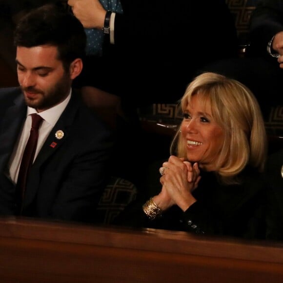 La Première Dame Brigitte Macron (Trogneux) avec Tristan Bromet, chef de cabinet et Pierre-Olivier Costa, directeur de cabinet - Le président de la République française lors de son discours devant les deux Chambres du Congrès des Etats-Unis, au siège du Congrès au Capitole à Washington, The District, Etats-Unis, le 25 avril 2018. Le chef de l'Etat français, dans un discours en anglais de trois quarts d'heure, a promu le rôle conjoint qu'ont selon lui les Etats-Unis, l'Europe et la France pour défendre l'ordre international. © Dominique Jacovides/Bestimage