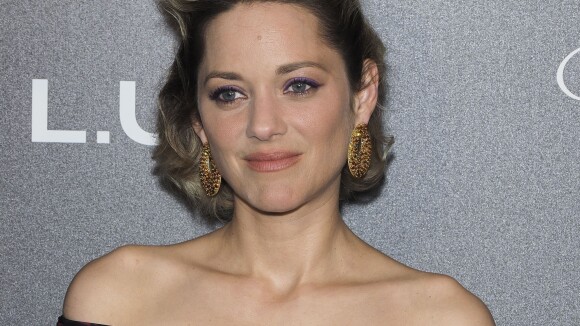 Marion Cotillard et Delphine Wespiser rayonnent entourées de beaux gentlemen