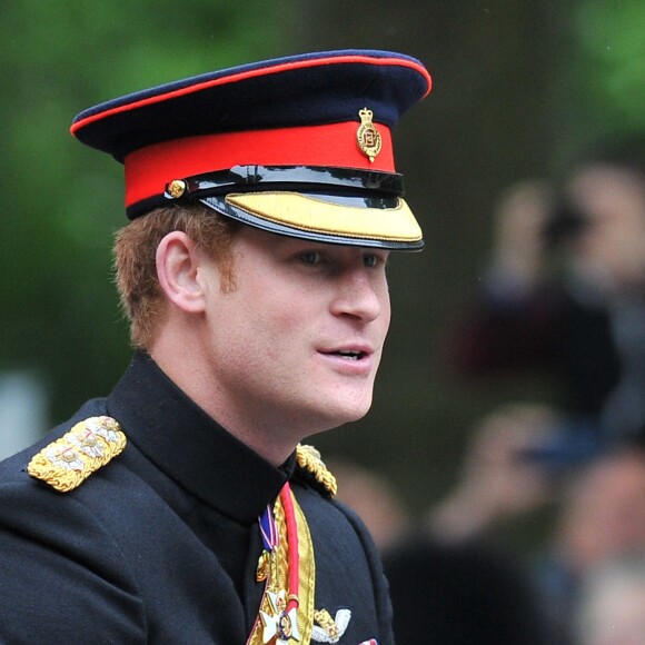 Le prince Harry, rasé de frais, lors de la parade Trooping the Colour le 13 juin 2015 à Londres.