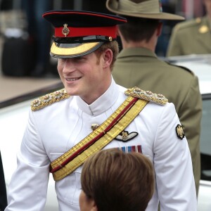 Le prince Harry visite le monument aux morts de la Seconde Guerre mondiale à Canberra en Australie le 6 avril 2015.