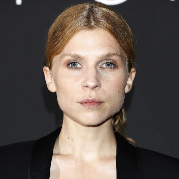 Clémence Poésy au photocall du dîner "Kering: Women in Motion Awards", qui a lieu Place de la Castre, lors du 71ème Festival International du Film de Cannes, le 13 mai 2018