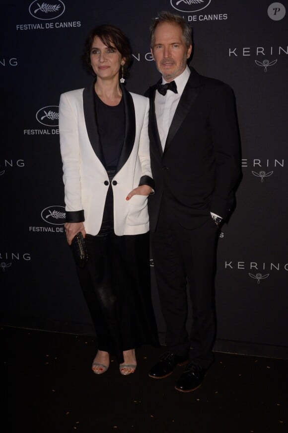 Géraldine Pailhas et Christopher Thompson lors du Kering Women In Motion Dinner à Cannes le 13 mai 2018