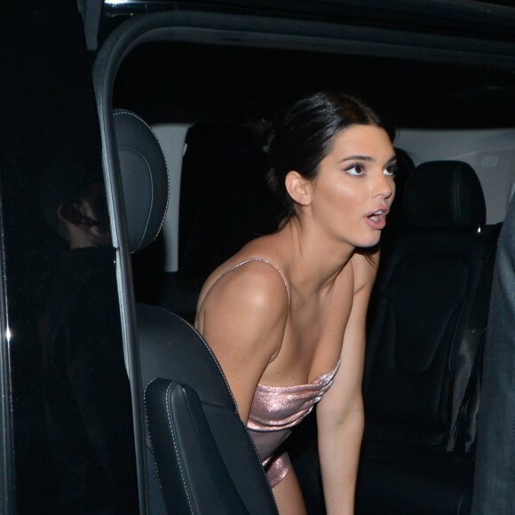 Kendall Jenner à la sortie de la soirée du film "Le monde est à toi" sur la plage Magnum lors du 71ème Festival International du Film de Cannes, le 12 mai 2018.