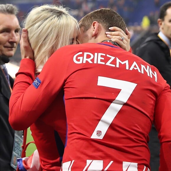 Antoine Griezmann et sa femme Erika Choperena après la finale de la Ligue Europa, l'Olympique de Marseille contre l'Atlético de Madrid au stade Groupama à Decines-Charpieu banlieue de Lyon, France, le 16 mai 2018. L'Atlético de Madrid a gagné 3-0. © Cyril Moreau/Bestimage