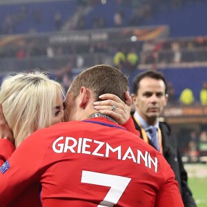 Antoine Griezmann et sa femme Erika Choperena après la finale de la Ligue Europa, l'Olympique de Marseille contre l'Atlético de Madrid au stade Groupama à Decines-Charpieu banlieue de Lyon, France, le 16 mai 2018. L'Atlético de Madrid a gagné 3-0. © Cyril Moreau/Bestimage