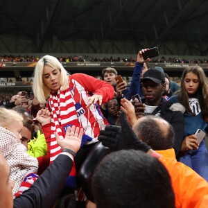 Antoine Griezmann, sa femme Erika Choperena et leur fille Mia après la finale de la Ligue Europa, l'Olympique de Marseille contre l'Atlético de Madrid au stade Groupama à Decines-Charpieu banlieue de Lyon, France, le 16 mai 2018. L'Atlético de Madrid a gagné 3-0. © Cyril Moreau/Bestimage