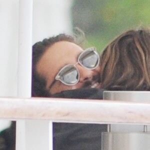 Heidi Klum et son compagnon Tom Kaulitz se câlinent et s'embrassent lors d'un déjeuner en amoureux au restaurant de l'hôtel du Cap-Eden-Roc à Antibes lors du 71ème Festival International du Film de Cannes , le 16 mai 2018.