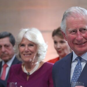 Le prince Charles, prince de Galles, et Camilla Parker Bowles, duchesse de Cornouailles, assistent à la célébration du 150e anniversaire de l'agence "Press Assocation (PA)" à Londres, le 16 mai 2018. Le prince Charles conduira Meghan Markle à l'autel lors de son mariage avec le prince Harry.