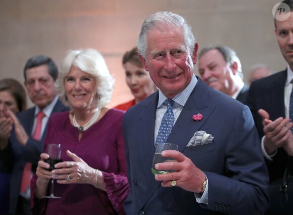 Le prince Charles, prince de Galles, et Camilla Parker Bowles, duchesse de Cornouailles, assistent à la célébration du 150e anniversaire de l'agence "Press Assocation (PA)" à Londres, le 16 mai 2018. Le prince Charles conduira Meghan Markle à l'autel lors de son mariage avec le prince Harry.