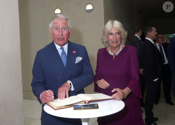 Le prince Charles, prince de Galles, et Camilla Parker Bowles, duchesse de Cornouailles, assistent à la célébration du 150e anniversaire de l'agence "Press Assocation (PA)" à Londres, le 16 mai 2018. Le prince Charles conduira Meghan Markle à l'autel lors de son mariage avec le prince Harry.
