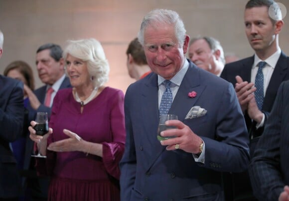 Le prince Charles, prince de Galles, et Camilla Parker Bowles, duchesse de Cornouailles, assistent à la célébration du 150e anniversaire de l'agence "Press Assocation (PA)" à Londres, le 16 mai 2018. Le prince Charles conduira Meghan Markle à l'autel lors de son mariage avec le prince Harry.