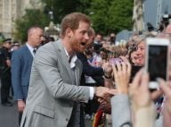 Prince Harry : Bain de foule à quelques heures de son mariage avec Meghan Markle