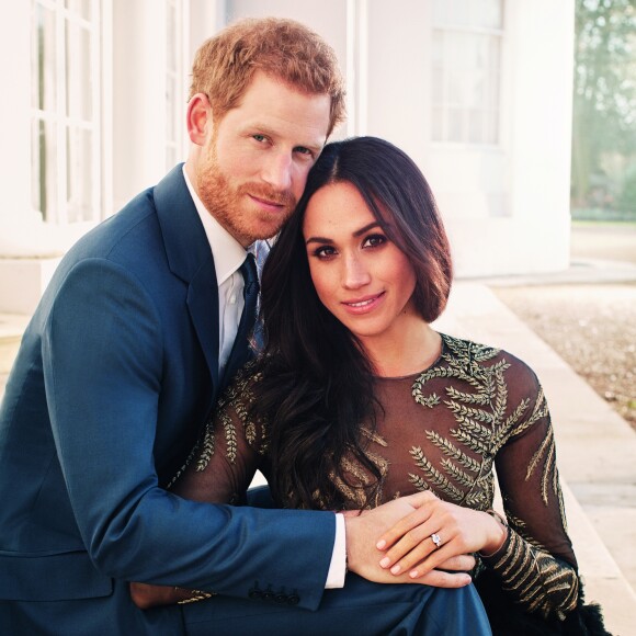 Le prince Harry et Meghan Markle - Photo officielle de leurs fiançailles signées par Alexi Lubomirski à Frogmore House, Windsor, le 21 décembre 2017.