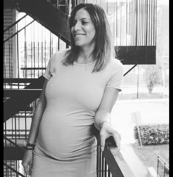 Zaho enceinte sur Instagram le 20 mai 2018.