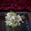 Photo du bouquet de mariée de Meghan Markle, duchesse de Sussex, sur la tombe du soldat inconnu en l'abbaye de Westminster à Londres le 20 mai 2018, au lendemain de son mariage avec le prince Harry.