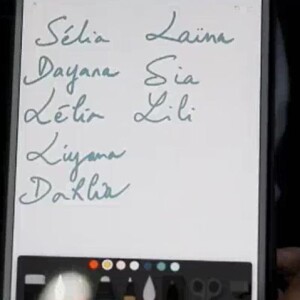 Laetitia Milot maman, dévoile un indice sur le prénom de son bébé - documentaire "Devenir maman : notre combat contre l'endométriose", TF1, 21 mai 2018