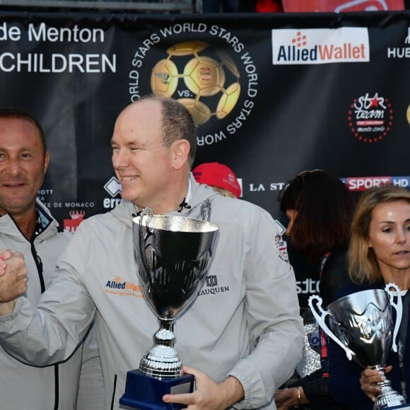 Claudio Ranieri et le prince Albert II de Monaco - Traditionnel match de football caritatif opposant l'A.S. Star Team for Children à l'Association Mondiale des Pilotes de F1 au stade Lucien Rhein à Menton, le 22 mai 2018. L'équipe du prince A. II de Monaco a remporté la rencontre par 2 buts à 1. © Bruno Bebert/Bestimage