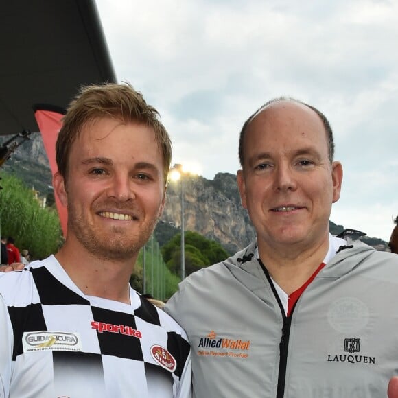 Nico Rosberg et le prince Albert II de Monaco - Traditionnel match de football caritatif opposant l'A.S. Star Team for Children à l'Association Mondiale des Pilotes de F1 au stade Lucien Rhein à Menton, le 22 mai 2018. L'équipe du prince A. II de Monaco a remporté la rencontre par 2 buts à 1. © Bruno Bebert/Bestimage