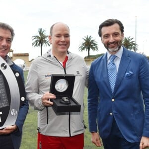 Le prince Albert II de Monaco a reçu comme cadeau d'anniverssaire une montre Hublot connectée - Traditionnel match de football caritatif opposant l'A.S. Star Team for Children à l'Association Mondiale des Pilotes de F1 au stade Lucien Rhein à Menton, le 22 mai 2018. L'équipe du prince A. II de Monaco a remporté la rencontre par 2 buts à 1. © Bruno Bebert/Bestimage