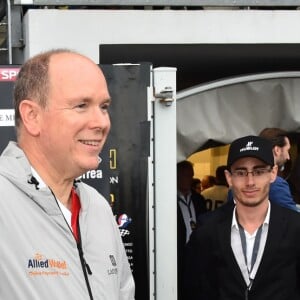 Le prince Albert II de Monaco a reçu comme cadeau d'anniversaire un EBike "Superchic" par Allen Tally - Traditionnel match de football caritatif opposant l'A.S. Star Team for Children à l'Association Mondiale des Pilotes de F1 au stade Lucien Rhein à Menton, le 22 mai 2018. L'équipe du prince A. II de Monaco a remporté la rencontre par 2 buts à 1. © Bruno Bebert/Bestimage