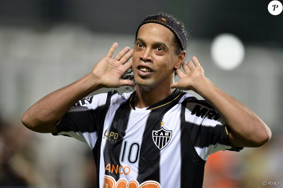 Ronaldinho lors du match Atletico Mineiro
