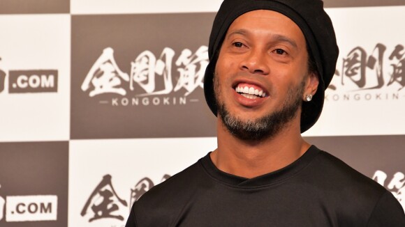 Ronaldinho, heureux polygame, va épouser ses deux petites amies cet été !