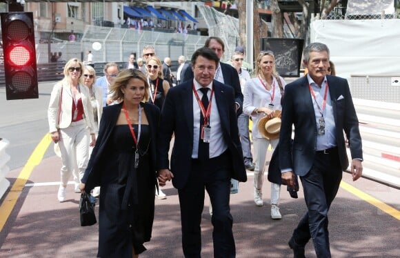 Christian Estrosi et sa femme Laura Tenoudji dans les paddocks lors du 73ème Grand Prix de Formule 1 de Monaco, le 26 mai 2018. © Cyril Dodergny/Nice Matin/Bestimage