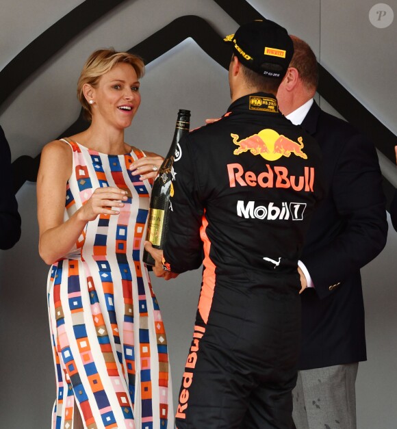 Andrea Casiraghi, la princesse Charlene de Monaco, le prince Albert II de Monaco, Pierre Casiraghi félicitent le trio de tête du 76e Gran Prix de Formule 1 de Monaco remporté par Daniel Ricciardo suivi de Sebastian Vettel et Lewis Hamilton, le 27 mai 2018. © Bruno Bebert/Bestimage