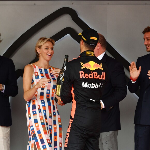 Andrea Casiraghi, la princesse Charlene de Monaco, le prince Albert II de Monaco, Pierre Casiraghi félicitent le trio de tête du 76e Gran Prix de Formule 1 de Monaco remporté par Daniel Ricciardo suivi de Sebastian Vettel et Lewis Hamilton, le 27 mai 2018. © Bruno Bebert/Bestimage