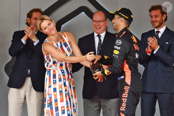 Andrea Casiraghi, la princesse Charlene de Monaco, le prince Albert II de Monaco, Pierre Casiraghi félicitent le trio de tête du 76e Gran Prix de Formule 1 de Monaco remporté par Daniel Ricciardo suivi de Sebastian Vettel et Lewis Hamilton, le 27 mai 2018. © Bruno Bebert/Bestimage
