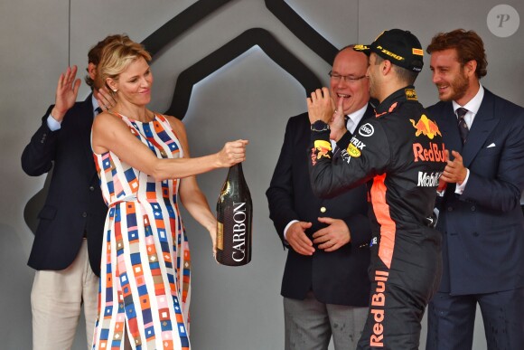 Andrea Casiraghi, la princesse Charlene de Monaco, le prince Albert II de Monaco, Pierre Casiraghi félicitent le trio de tête du 76e Gran Prix de Formule 1 de Monaco remporté par Daniel Ricciardo suivi de Sebastian Vettel et Lewis Hamilton, le 27 mai 2018. © Bruno Bebert/Bestimage