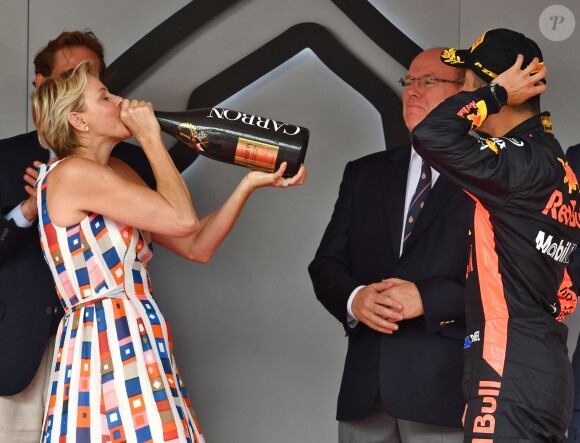 Andrea Casiraghi, la princesse Charlene de Monaco, le prince Albert II de Monaco, Pierre Casiraghi félicitent le trio de tête du 76e Gran Prix de Formule 1 de Monaco remporté par Daniel Ricciardo suivi de Sebastian Vettel et Lewis Hamilton, le 27 mai 2018. © Bruno Bebert/Bestimage