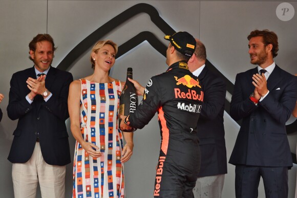 Andrea Casiraghi, la princesse Charlene de Monaco, le prince Albert II de Monaco, Pierre Casiraghi félicitent le trio de tête du 76e Gran Prix de Formule 1 de Monaco remporté par Daniel Ricciardo suivi de Sebastian Vettel et Lewis Hamilton, le 27 mai 2018. © Bruno Bebert/Bestimage