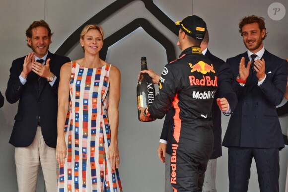 Andrea Casiraghi, la princesse Charlene de Monaco, le prince Albert II de Monaco, Pierre Casiraghi félicitent le trio de tête du 76e Gran Prix de Formule 1 de Monaco remporté par Daniel Ricciardo suivi de Sebastian Vettel et Lewis Hamilton, le 27 mai 2018. © Bruno Bebert/Bestimage