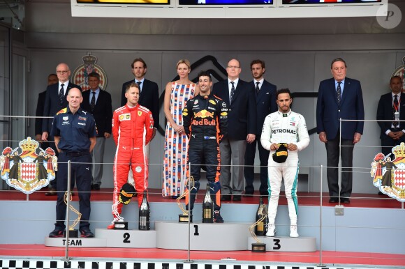 Andrea Casiraghi, la princesse Charlene de Monaco, le prince Albert II de Monaco, Pierre Casiraghi félicitent le trio de tête du 76e Gran Prix de Formule 1 de Monaco remporté par Daniel Ricciardo suivi de Sebastian Vettel et Lewis Hamilton, le 27 mai 2018. © Bruno Bebert/Bestimage