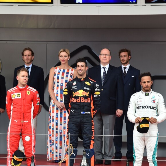 Andrea Casiraghi, la princesse Charlene de Monaco, le prince Albert II de Monaco, Pierre Casiraghi félicitent le trio de tête du 76e Gran Prix de Formule 1 de Monaco remporté par Daniel Ricciardo suivi de Sebastian Vettel et Lewis Hamilton, le 27 mai 2018. © Bruno Bebert/Bestimage