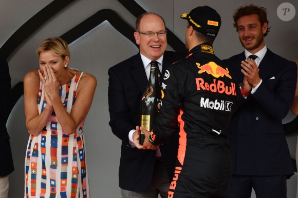 Andrea Casiraghi, la princesse Charlene de Monaco, le prince Albert II de Monaco, Pierre Casiraghi félicitent le trio de tête du 76e Gran Prix de Formule 1 de Monaco remporté par Daniel Ricciardo suivi de Sebastian Vettel et Lewis Hamilton, le 27 mai 2018. © Bruno Bebert/Bestimage