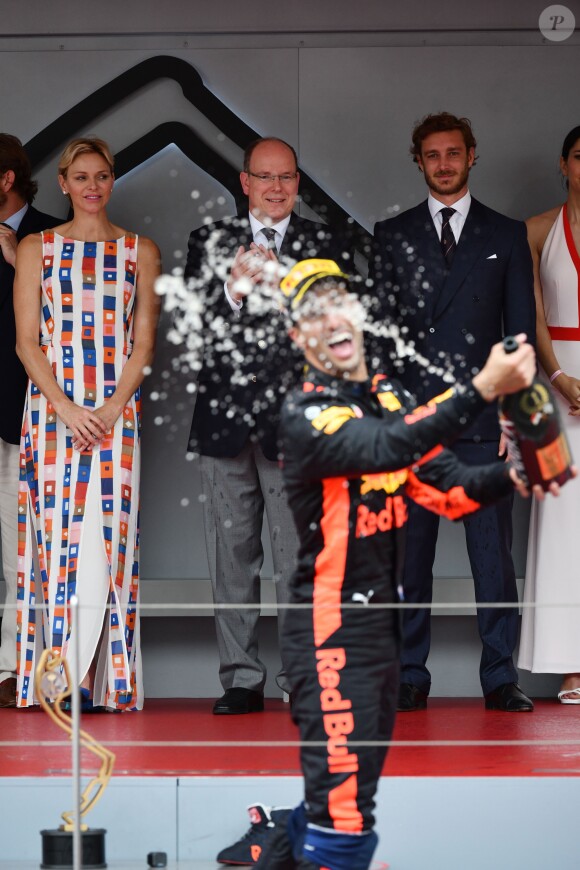 Andrea Casiraghi, la princesse Charlene de Monaco, le prince Albert II de Monaco, Pierre Casiraghi félicitent le trio de tête du 76e Gran Prix de Formule 1 de Monaco remporté par Daniel Ricciardo suivi de Sebastian Vettel et Lewis Hamilton, le 27 mai 2018. © Bruno Bebert/Bestimage