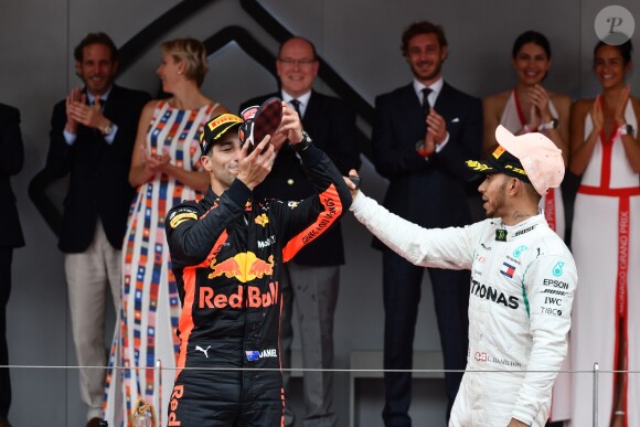 Andrea Casiraghi, la princesse Charlene de Monaco, le prince Albert II de Monaco, Pierre Casiraghi félicitent le trio de tête du 76e Gran Prix de Formule 1 de Monaco remporté par Daniel Ricciardo suivi de Sebastian Vettel et Lewis Hamilton, le 27 mai 2018. © Bruno Bebert/Bestimage