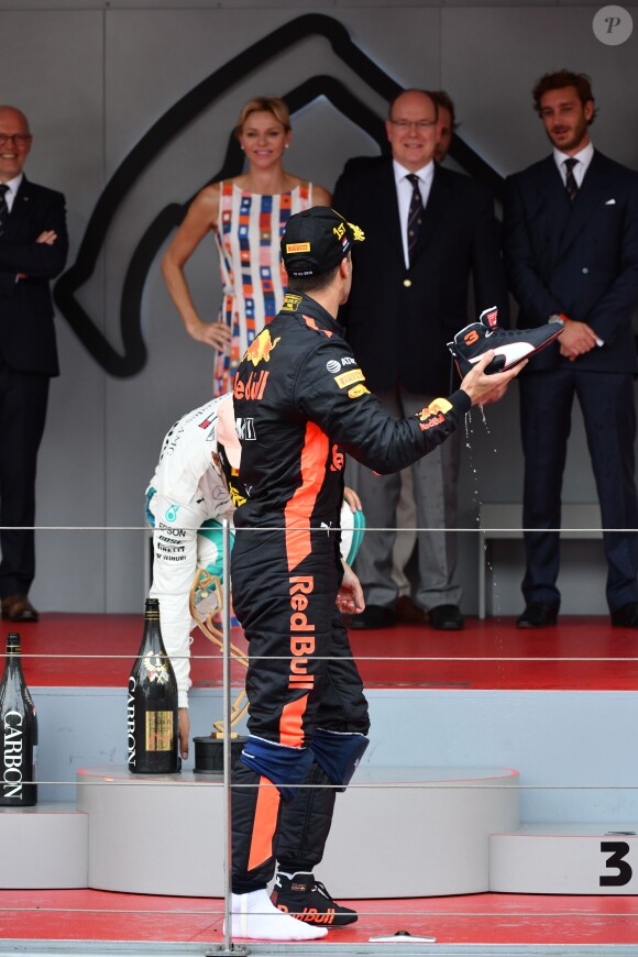 Andrea Casiraghi, la princesse Charlene de Monaco, le prince Albert II de Monaco, Pierre Casiraghi félicitent le trio de tête du 76e Gran Prix de Formule 1 de Monaco remporté par Daniel Ricciardo suivi de Sebastian Vettel et Lewis Hamilton, le 27 mai 2018. © Bruno Bebert/Bestimage
