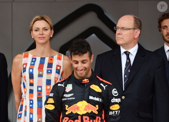 Andrea Casiraghi, la princesse Charlene de Monaco, le prince Albert II de Monaco, Pierre Casiraghi félicitent le trio de tête du 76e Gran Prix de Formule 1 de Monaco remporté par Daniel Ricciardo suivi de Sebastian Vettel et Lewis Hamilton, le 27 mai 2018. © Bruno Bebert/Bestimage