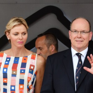 Andrea Casiraghi, la princesse Charlene de Monaco, le prince Albert II de Monaco, Pierre Casiraghi félicitent le trio de tête du 76e Gran Prix de Formule 1 de Monaco remporté par Daniel Ricciardo suivi de Sebastian Vettel et Lewis Hamilton, le 27 mai 2018. © Bruno Bebert/Bestimage