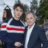 Sehun et Michael Burke (PDG de Louis Vuitton) - Front row au défilé de la collection croisière Louis Vuitton 2019 dans les jardins de la fondation d'art Maeght à Saint-Paul-De-Vence, France, le 28 mai 2018.