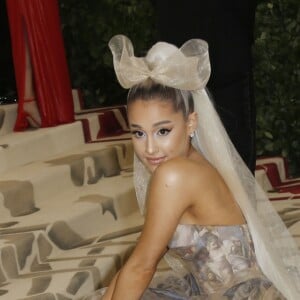 Ariana Grande Met Gala (Met Ball, Costume Institute Benefit) 2018 célébrant l'ouverture de l'exposition Heavenly Bodies: Fashion and the Catholic Imagination, au Metropolitan Museum of Art à New York, le 7 mai 2018. © Charles Guerin / Bestimage