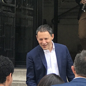 Marc-Olivier Fogiel avec son mari François Roelants et leurs filles Lily et Mila - Bruno Julliard (premier adjoint à la Maire de Paris chargé de la Culture, du patrimoine, des métiers d'art, des relations avec les arrondissements et de la nuit) s'est marié avec Paul Le Goff à la mairie du 10e arrondissement de Paris, le 8 juillet 2017.