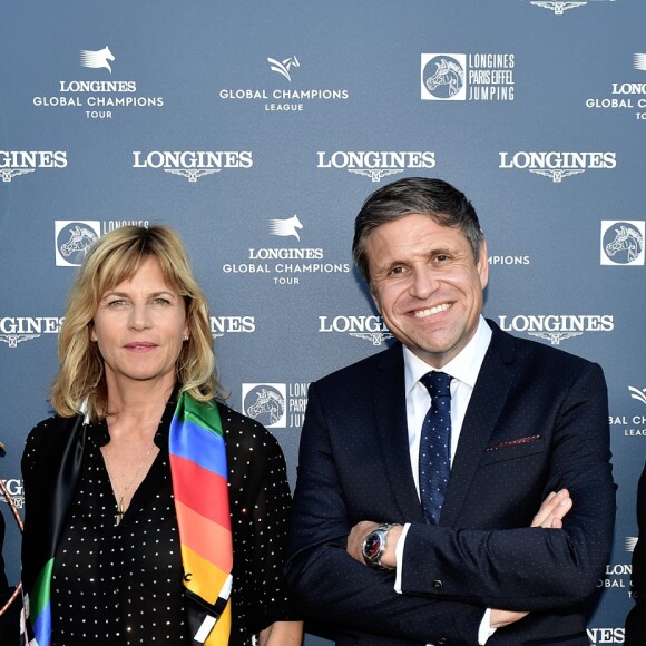 Semi-exclusif - Virginie Coupérie-Eiffel, Juan-Carlos Capelli (Vice-président et Directeur Marketing International de Longines) - Conférence de presse du "Longines Paris Eiffel Jumping" (Etape du Longines Global Champions Tour 2018) au Café de l'Homme à Paris le 29 mai 2018. Les 5, 6 et 7 juillet, la 5ème édition du Longines Paris Eiffel Jumping va honorer le comédien Jean Rochefort, décédé en octobre, cavalier émérite et habitué de cette course. " Il avait eu l'idée de sonoriser les obstacles ", dit V. Coupérie-Eiffel, directrice de l'événement. Le Trophée Jean-Rochefort récompensera le couple homme-cheval. Le Longines Paris Eiffel Jumping choisit JC De Castelbajac pour l'affiche officielle de sa 5ème édition © Veeren/Bestimage Semi-exclusive -