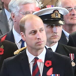 La duchesse Catherine de Cambridge (Kate Middleton) en Alexander McQueen aux commémorations du centenaire de la Bataille de Passchendaele à Ypres en Belgique le 30 juillet 2017. 